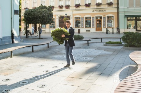 Tisztelgés a hősi halált halt fehérvári várkapitány, Varkocs György emléke előtt